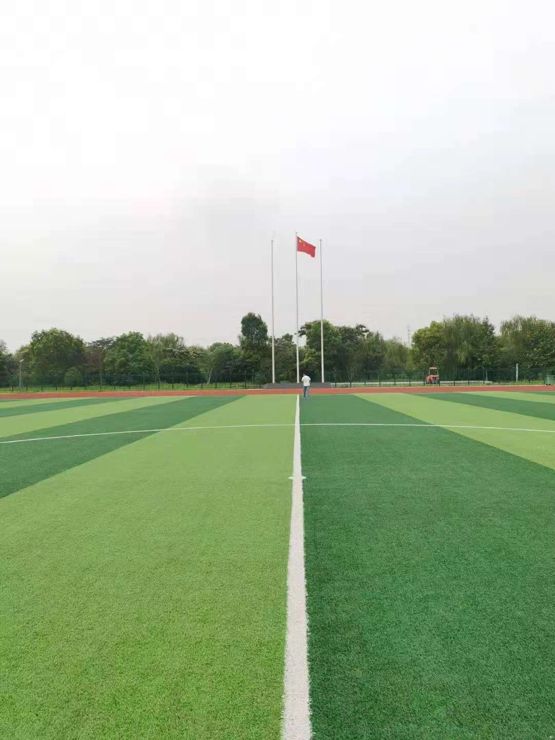 ���հ׺��r���Ļ��������